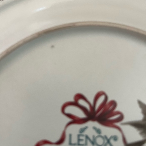 Cardinal Winter Greetings Everyday Lenox Lunch Plate - Picture 5 of 5